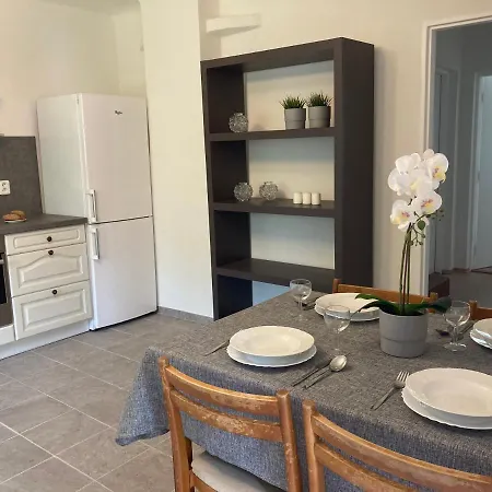 Apartmany Jevany Exterior photo